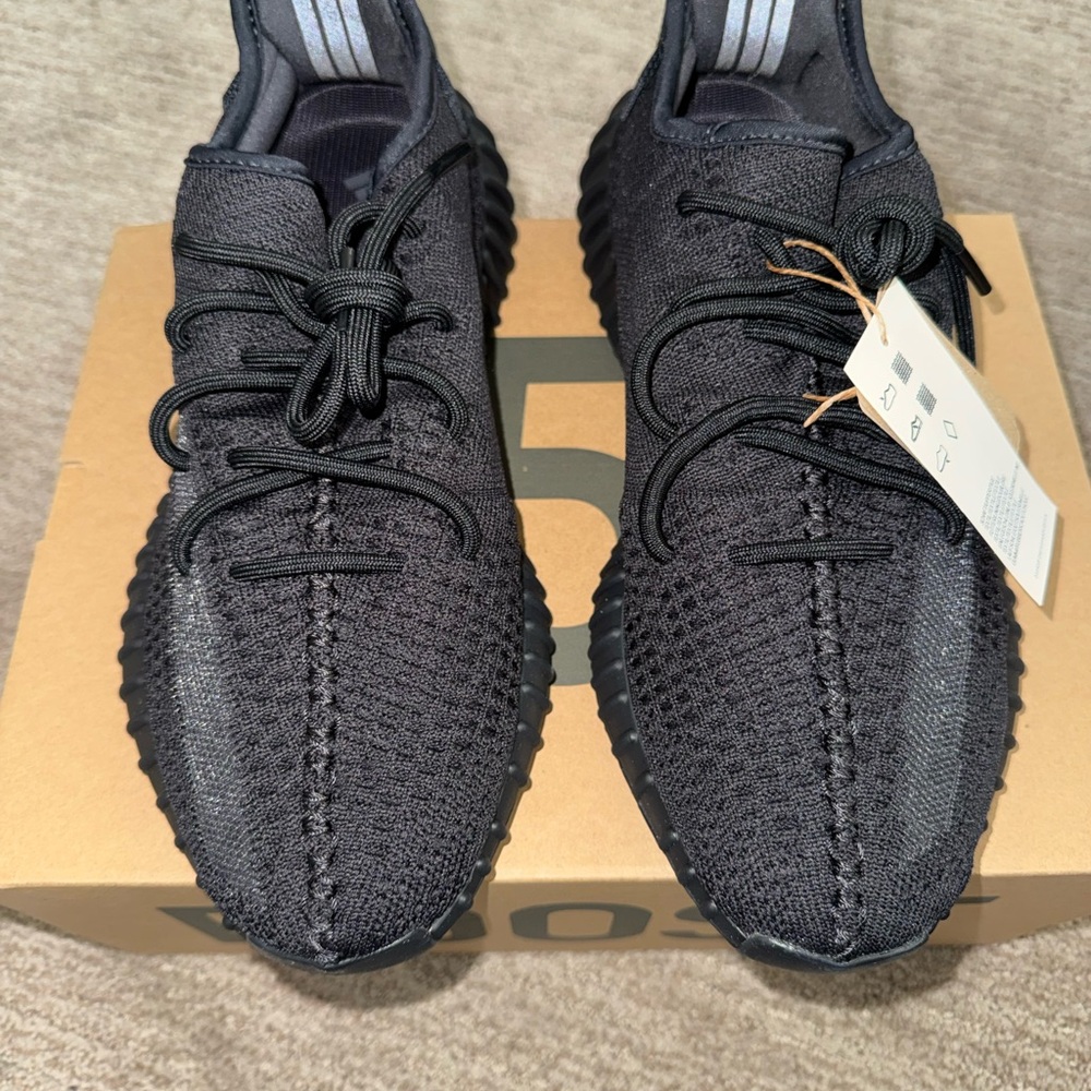Yeezy Boost 350 V2